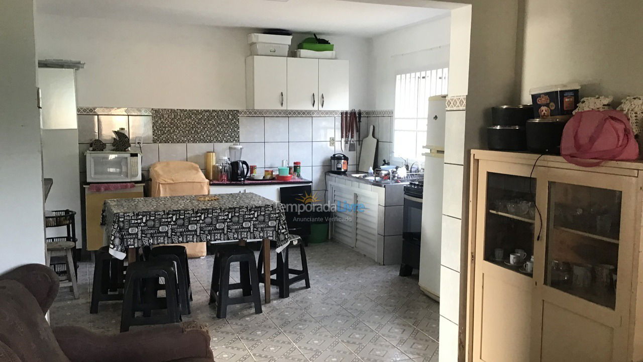 Casa para alquiler de vacaciones em Guaratuba (Barra do Saí)