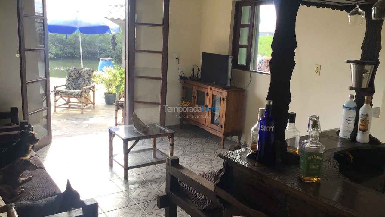 Casa para aluguel de temporada em Guaratuba (Barra do Saí)