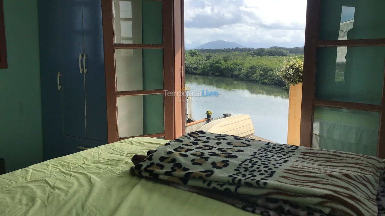 House for vacation rental in Guaratuba (Barra do Saí)