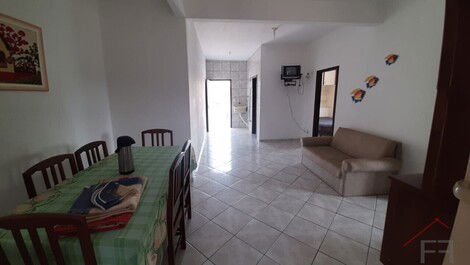 APARTMENT 50m from Ubatuba beach - SFS for 6 people.