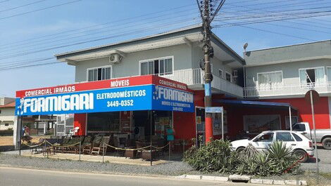 APTO á 50m da praia de Ubatuba - SFS p/6 pessoas.