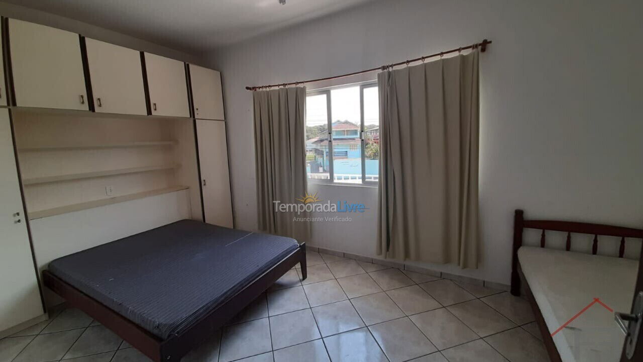 Apartamento para alquiler de vacaciones em São Francisco do Sul (Ubatuba)