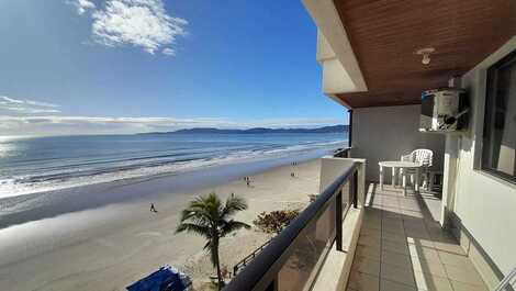 Apartamento frente al mar