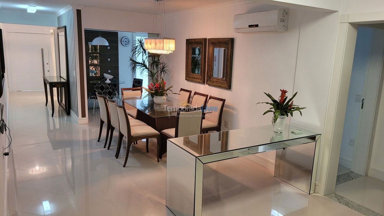 Apartamento para alquiler de vacaciones em Bombinhas (Praia de Bombas)