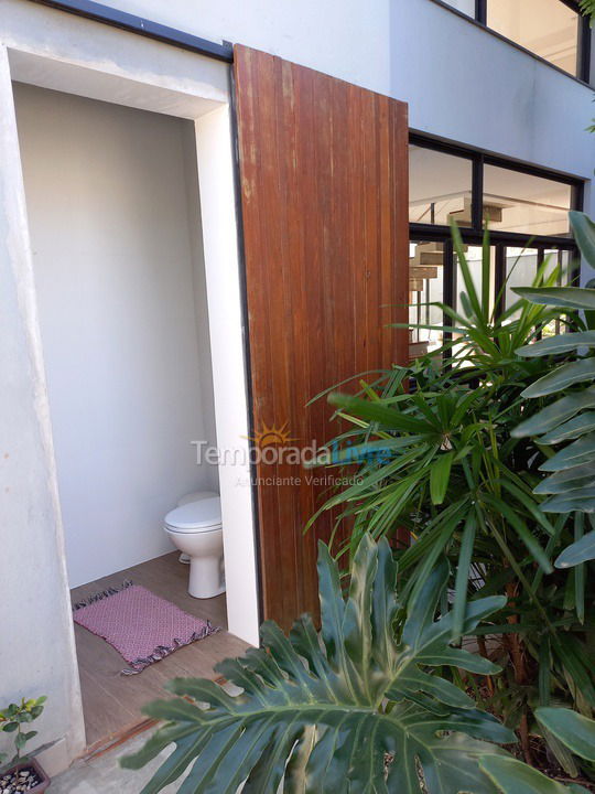 Casa para aluguel de temporada em Caraguatatuba (Poiares)