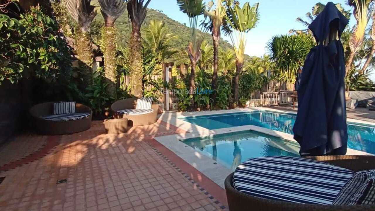 Casa para alquiler de vacaciones em São Sebastião (Camburi)