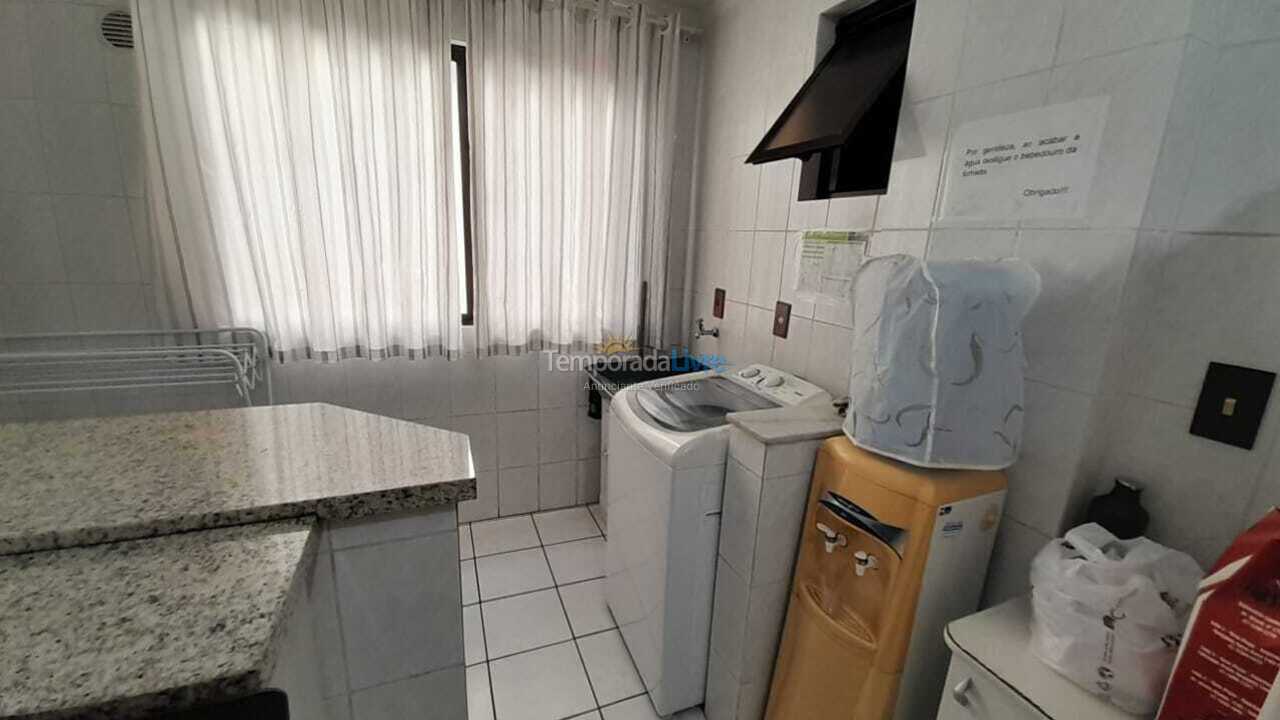 Apartamento para aluguel de temporada em Itapema (Meia Praia)