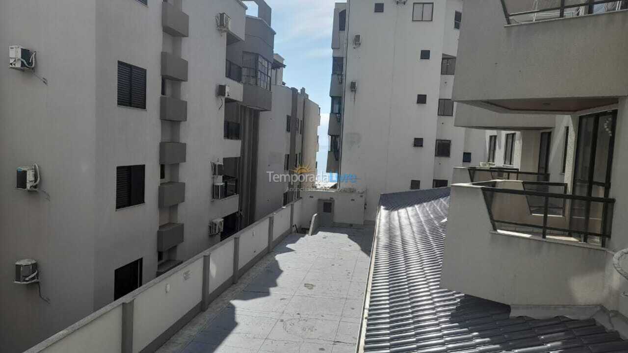 Apartamento para aluguel de temporada em Itapema (Meia Praia)