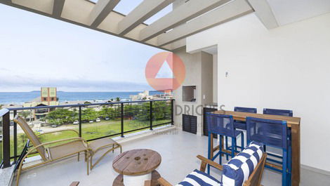 Penthouse with panoramic view of Mariscal beach