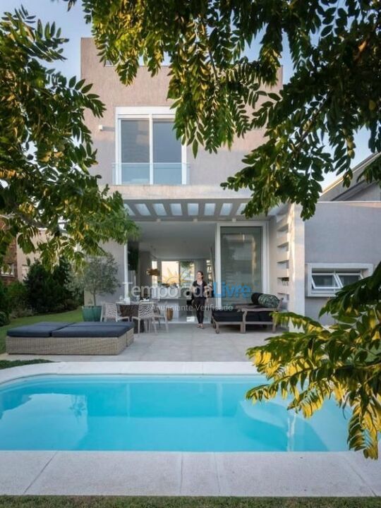 Casa para alquiler de vacaciones em Capão da Canoa (Xangrilá)