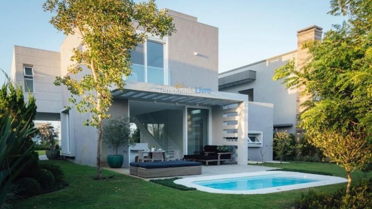 Casa para alquiler de vacaciones em Capão da Canoa (Xangrilá)