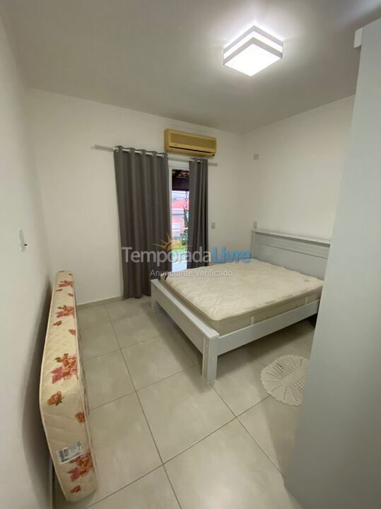 Casa para aluguel de temporada em Bertioga (Boraceia)