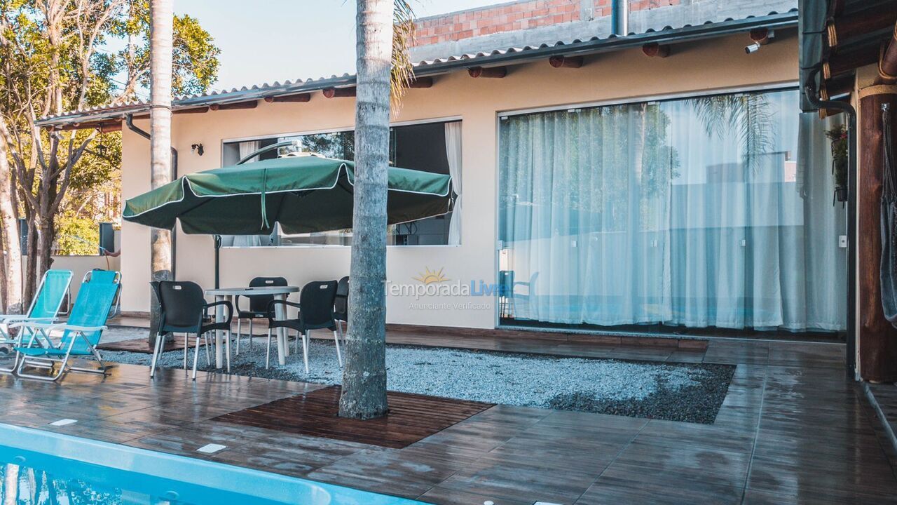 Casa para alquiler de vacaciones em Bombinhas (Canto Grande)