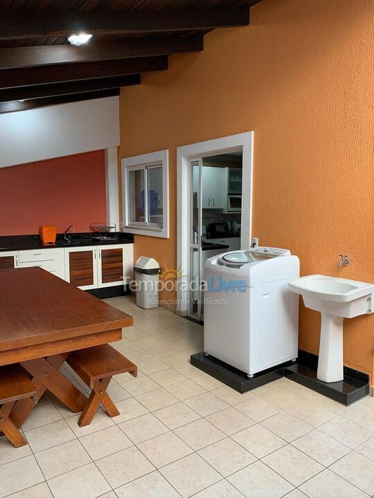 House for vacation rental in Bombinhas (Praia de Bombas)
