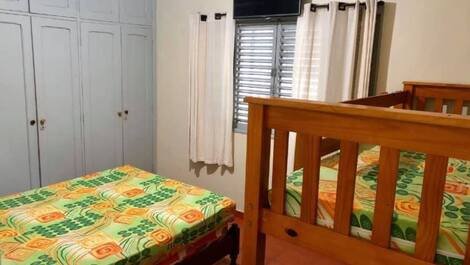 COMFORTABLE 5 BEDROOM HOUSE FOR LARGE FAMILY IN PRAIA GRANDE UBATUBA