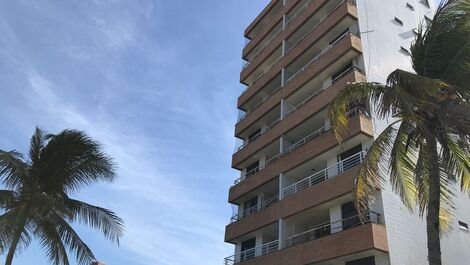 Apartment overlooking Praia do Futuro (seasonal or monthly)
