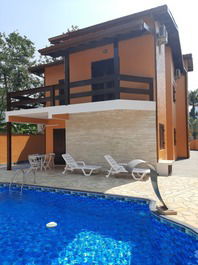 Beautiful beach house with pool in Caraguatatuba