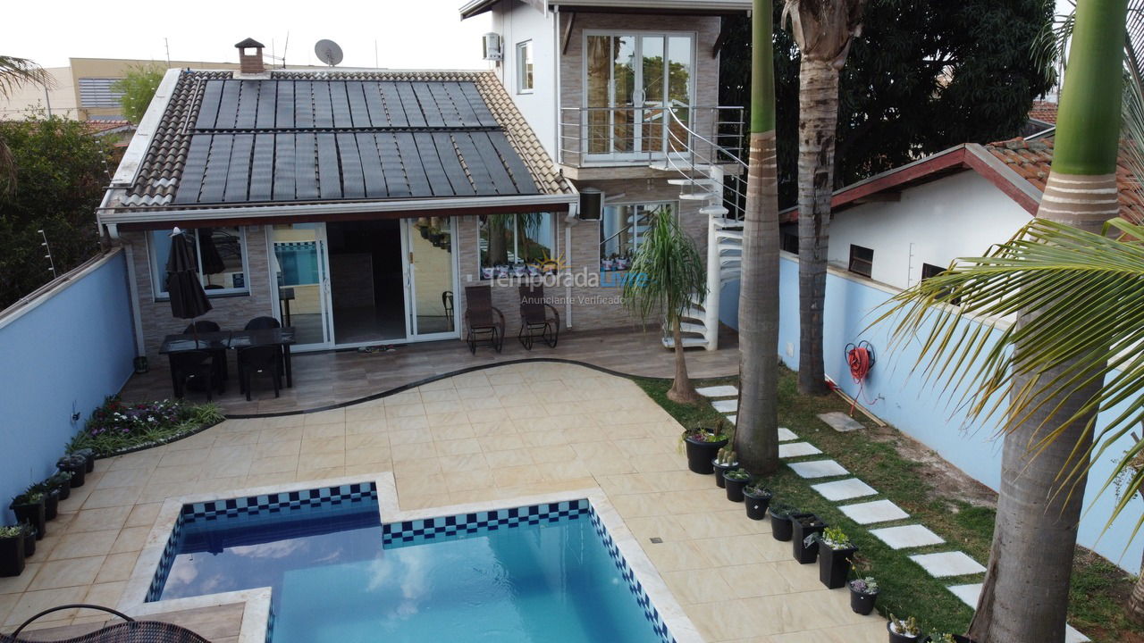 House for vacation rental in Artur Nogueira (Centro)