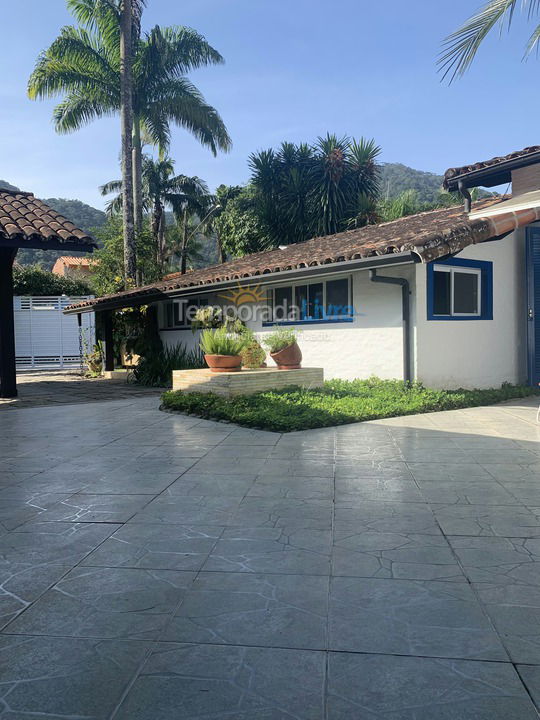 Casa para aluguel de temporada em Ubatuba (Pereque Mirim)