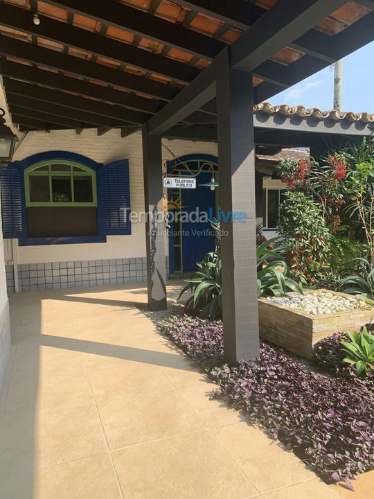 Casa para aluguel de temporada em Ubatuba (Pereque Mirim)