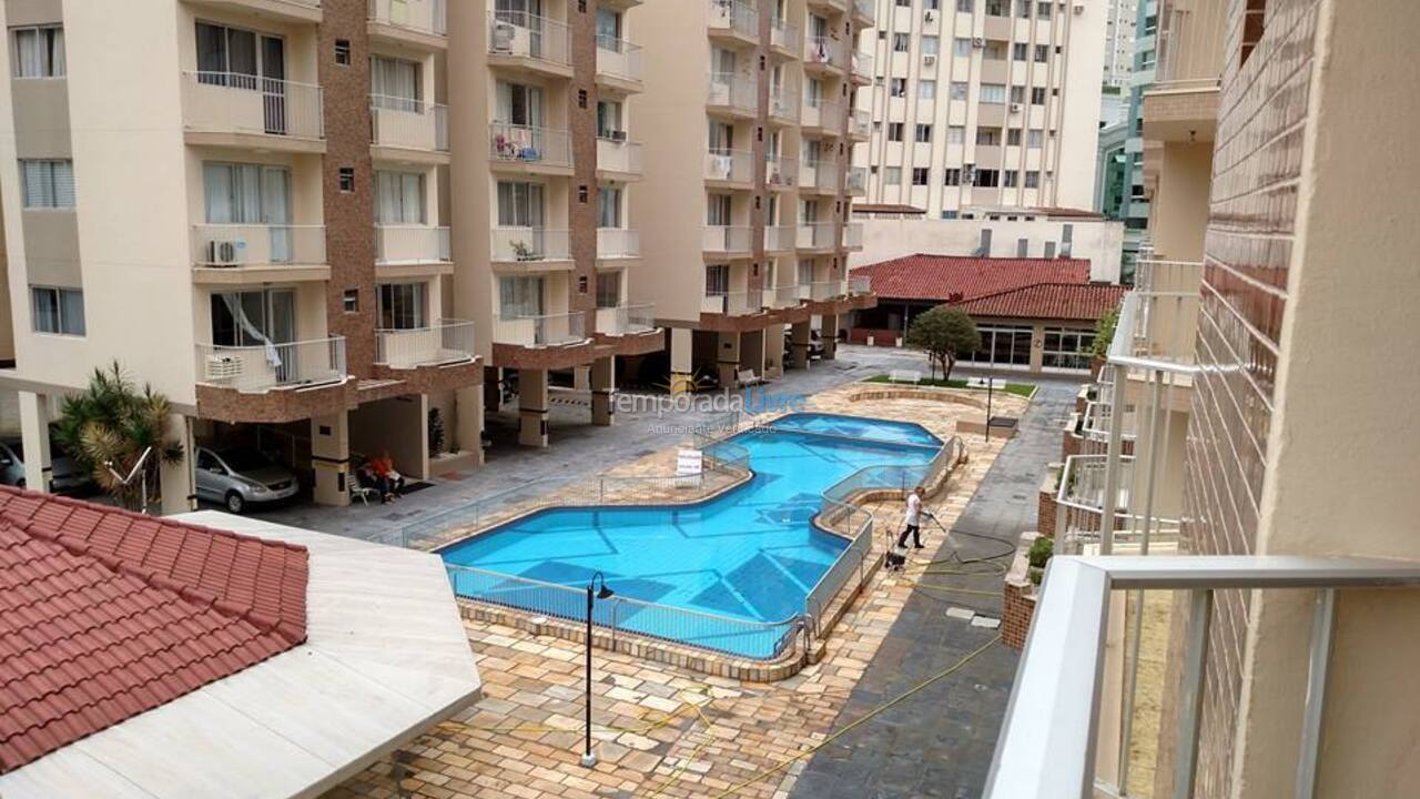 Apartamento para aluguel de temporada em Balneário Camboriú (Praia Central)
