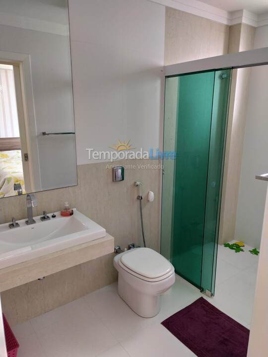 Apartamento para aluguel de temporada em Itapema (Meia Praia)