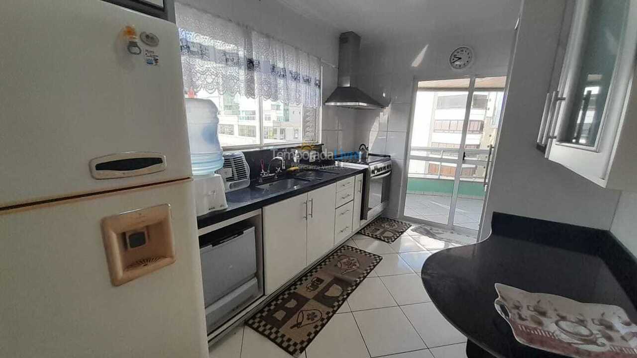 Apartamento para aluguel de temporada em Itapema (Meia Praia)