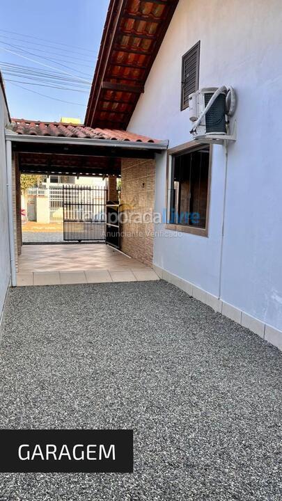 Casa para aluguel de temporada em São Francisco do Sul (Enseada)