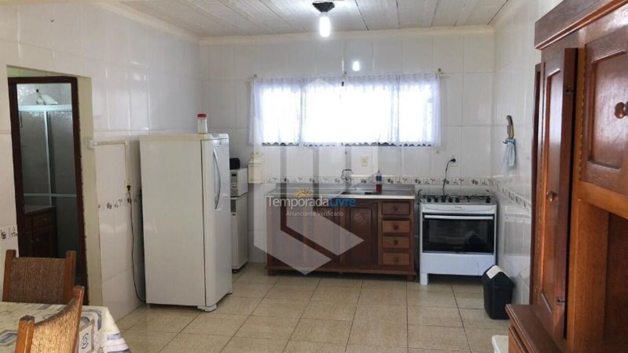 House for vacation rental in Bombinhas (Praia de Bombas)