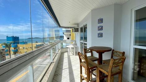 Penthouse with beautiful sea view.