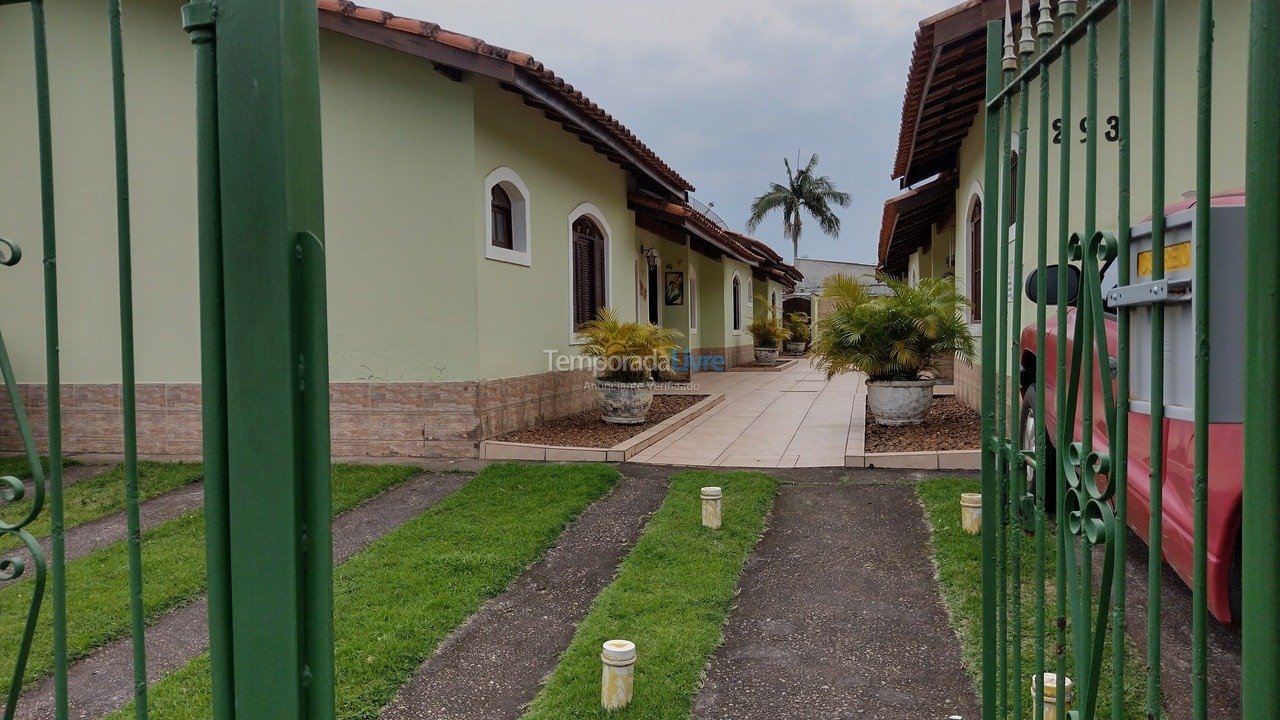 Casa para alquiler de vacaciones em Caraguatatuba (Martim de Sá)