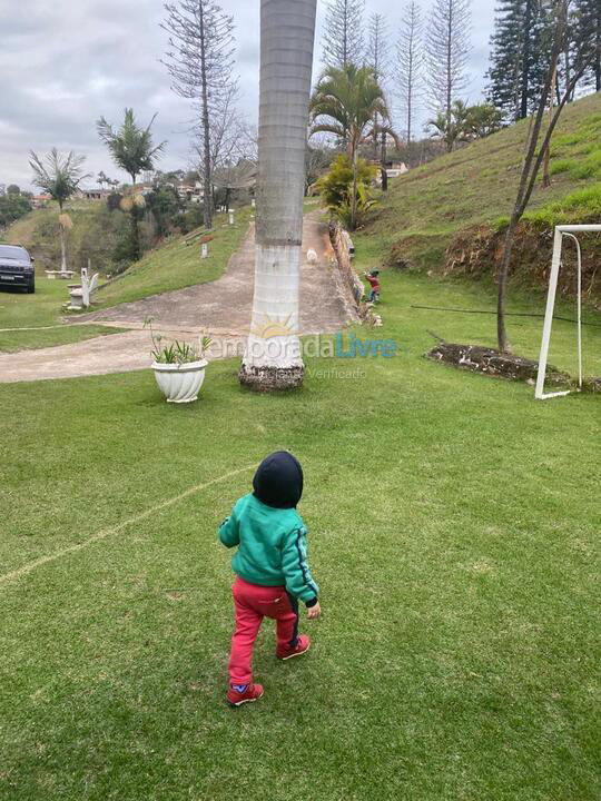 Granja para alquiler de vacaciones em Igaratá (Condominio águas de Igarata)