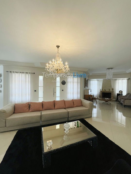Casa para alquiler de vacaciones em Itu (Condomínio Village Castelo)