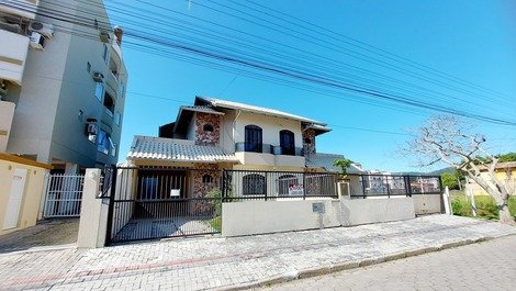 Casa para locação de temporada em Bombinhas-SC