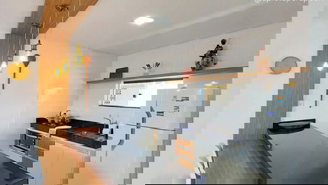Cozinha bem equipada.