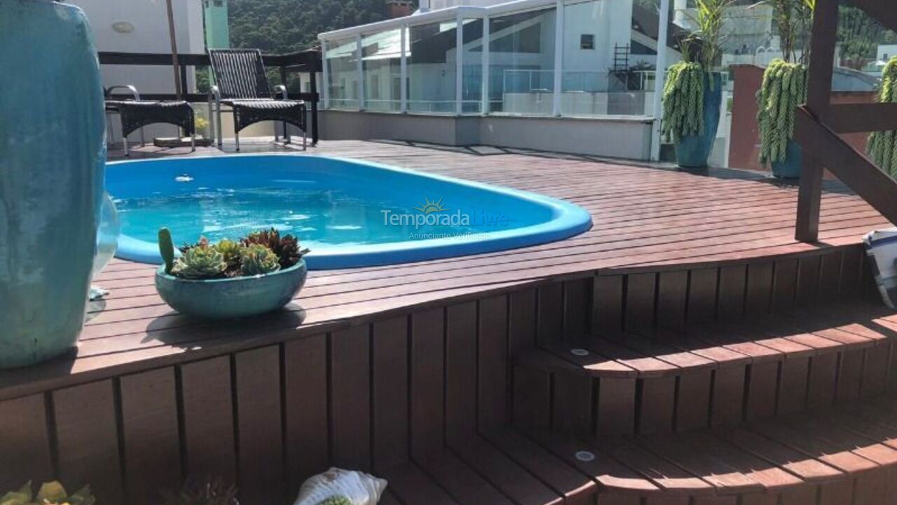 Apartamento para aluguel de temporada em Bombinhas (Praia de Bombas)