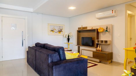 3 Bedroom Apartment on Mariscal Main Avenue