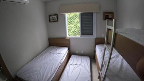 Quarto de solteiro com 4 camas, ar. cond