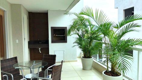 High standard 2 bedroom apartment 50m from Mariscal Beach