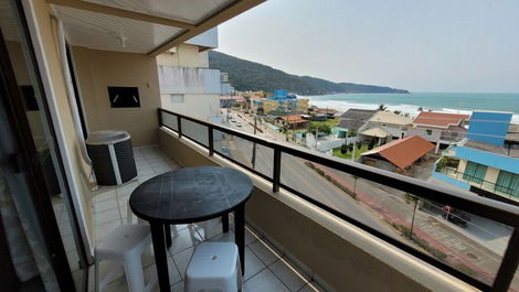 APARTAMENTO COM VISTA PARA O MAR EM BOMBAS