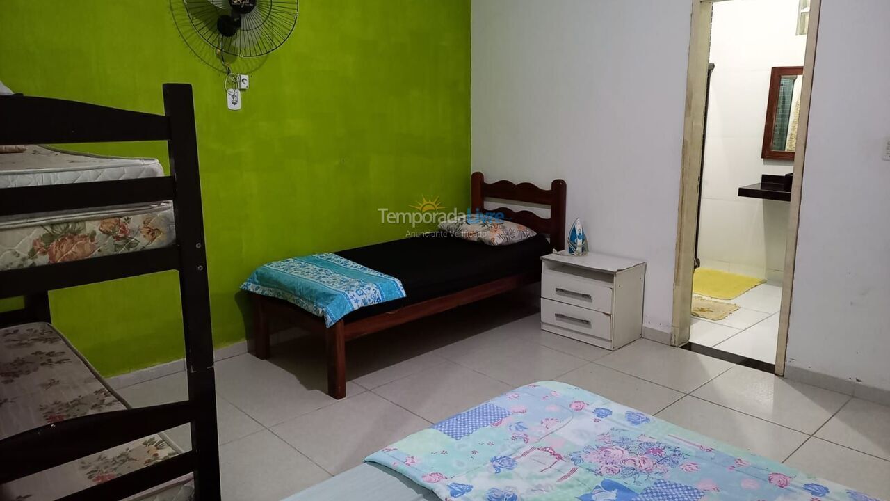 Casa para aluguel de temporada em Arraial do Cabo (Camboinhas)