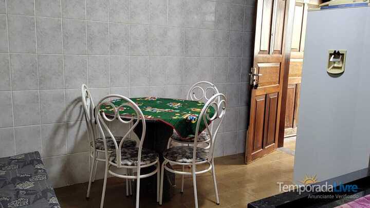 🏠 Apartamento para alugar em Marataízes para temporada - Centro - Apto tipo kitnet mobiliado (quarto grande,cozinha,e banheiro social. #56938 - Temporada Livre 🏠 Apartamento para alugar em Marataízes para temporada - Centro - Apto tipo kitnet mobiliado (quarto grande,cozinha,e banheiro social. #56938 - Temporada Livre