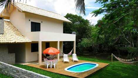 3 bedroom house with swimming pool 250m from Mariscal Beach