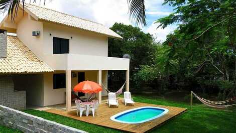 3 bedroom house with swimming pool 250m from Mariscal Beach