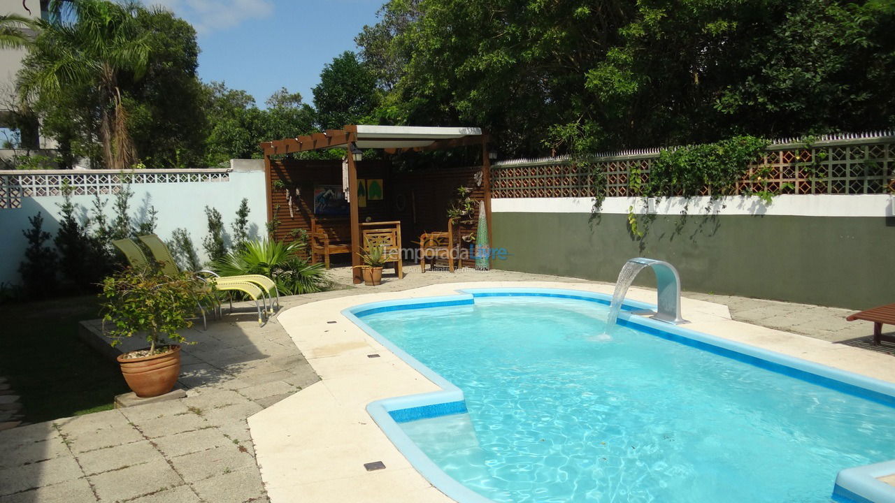 Casa para alquiler de vacaciones em Bombinhas (Mariscal)