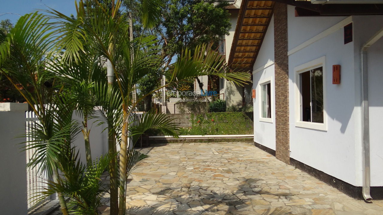 House for vacation rental in Bombinhas (Mariscal)