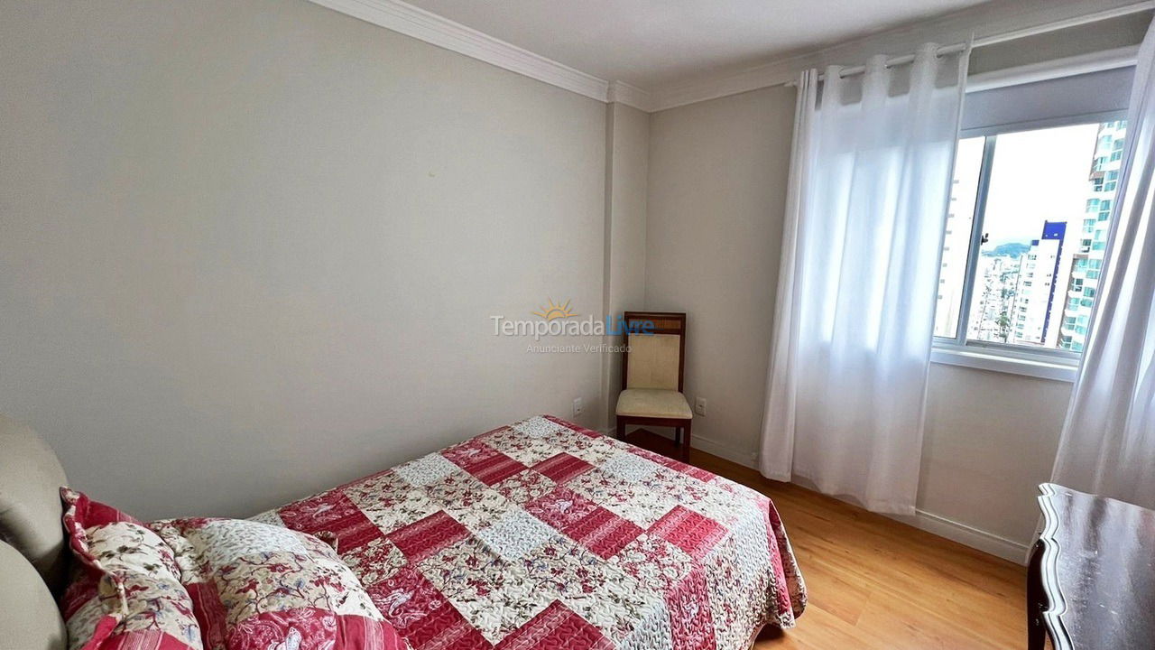 Apartamento para aluguel de temporada em Balneário Camboriú (Praia Central)