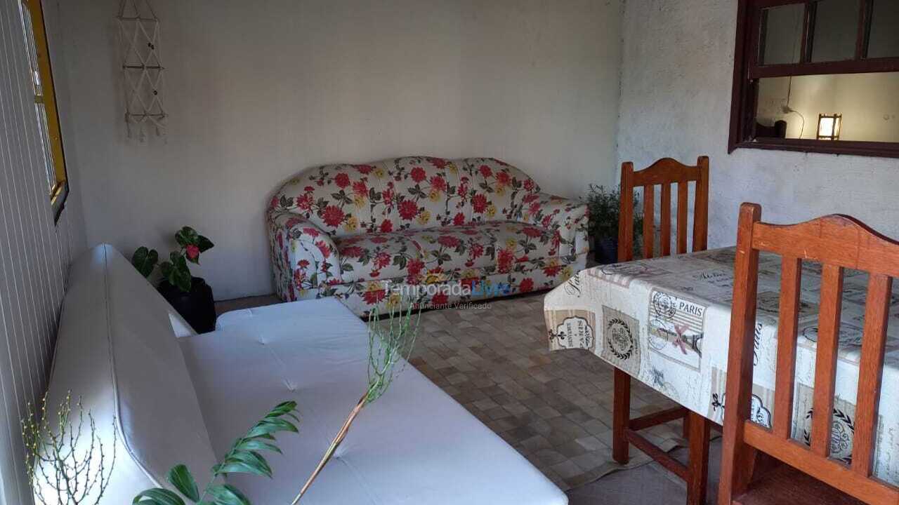 Casa para alquiler de vacaciones em Imbituba (Bairro Alto Arroio)