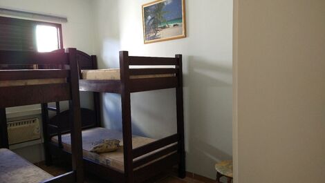 Spacious and Comfortable apt in Enseada - Guarujá
