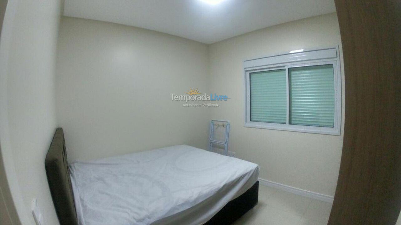 Apartamento para alquiler de vacaciones em Governador Celso Ramos (Praia de Palmas)